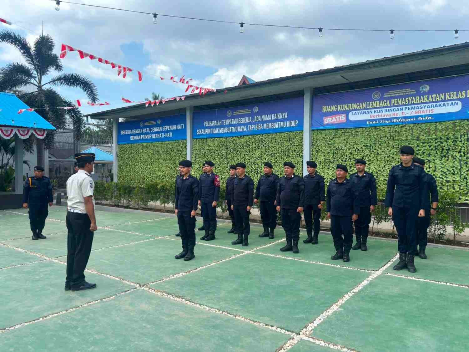 Ka KPLP Lapas Binjai Pimpin Apel Regu Pengamanan, Tekankan Kesiapsiagaan dan Disiplin Petugas (1)