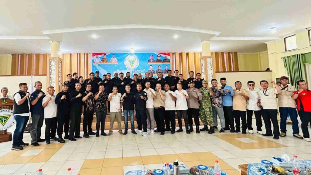 Forwaka Tebing Tinggi Dikukuhkan, Hendra Pers Wajib Akurat dan Terpercaya