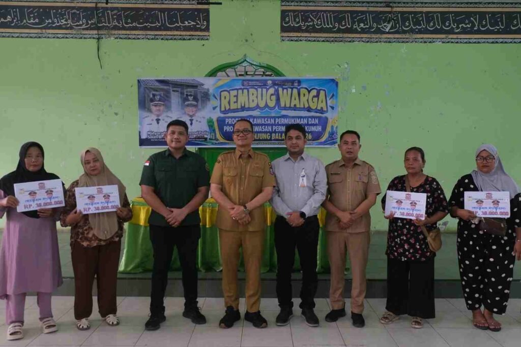Kadis Perkim Tanjungbalai Fadly Lubis Gelar Rembuk Warga dan Penyerahan SK RTLH untuk 20 Penerima Manfaat