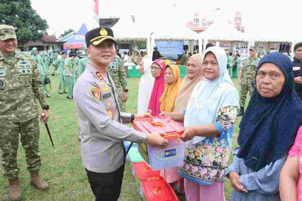 Kapolres Simalungun Hadiri Bazar Murah HUT ke-81 TNI di Rambung Merah, Perkuat Sinergitas TNI-Polri