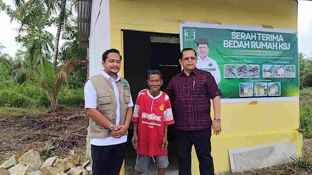 Pak Usup Hidup Sebatang Kara, Rumah Rusak Diterjang Angin Kini Kembali Layak Huni
